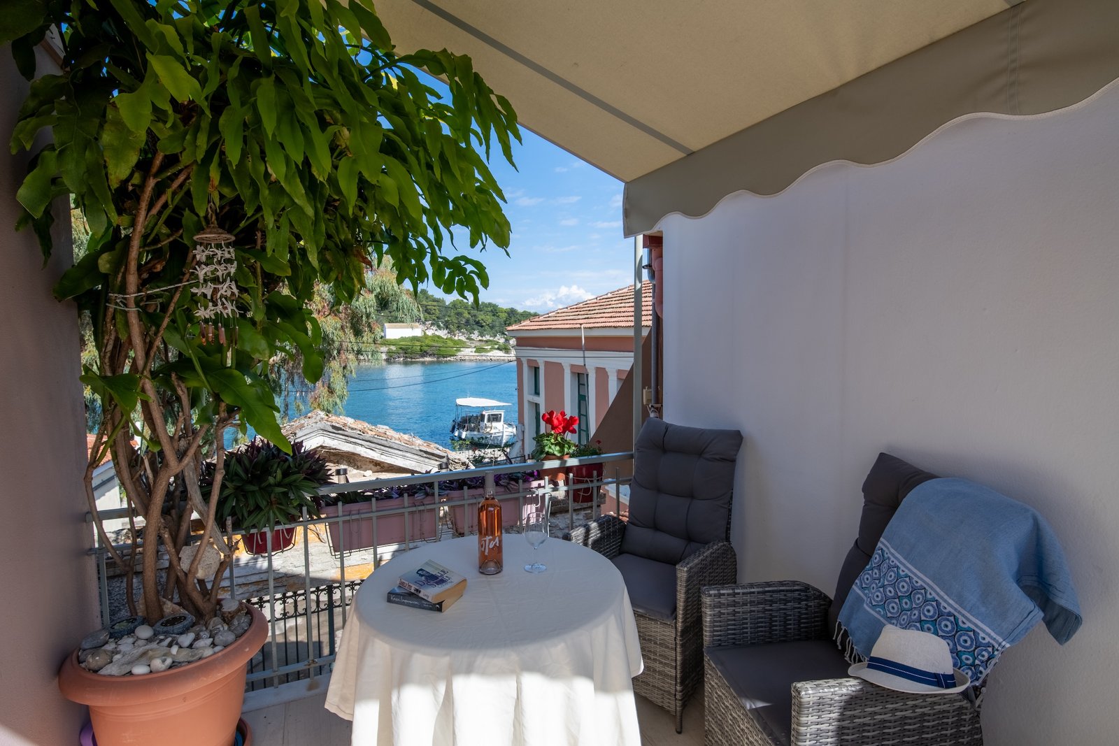 dora-i-studio-paxos-04