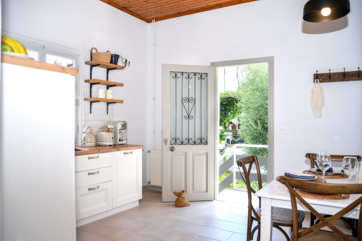 gaios-hill-studio-paxos-apartments-07