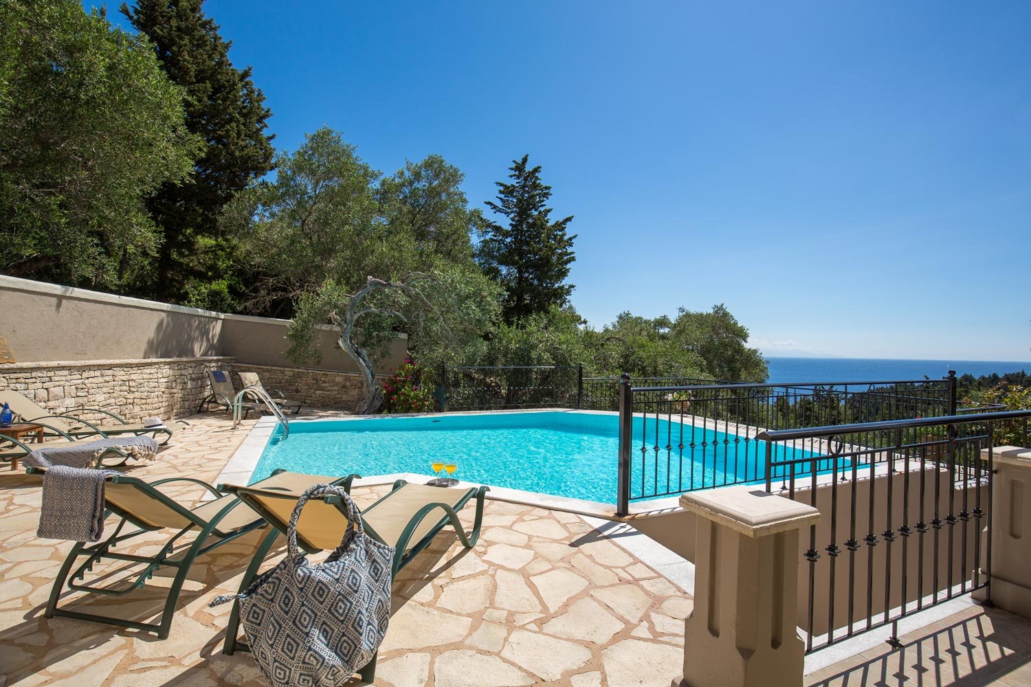 angouleta-villa-paxos-pool-02