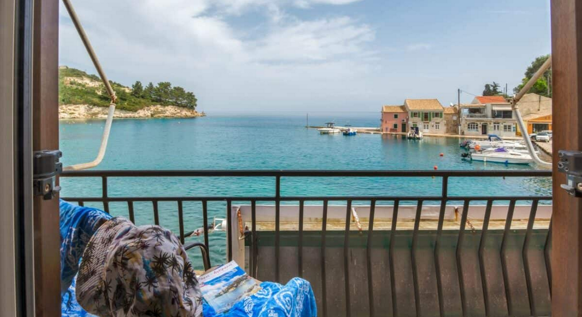 elena-studio-paxos-4