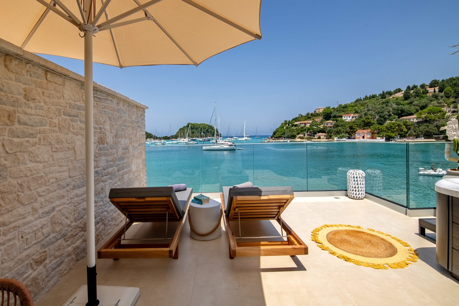 tasos-luxury-studio-paxos-routsis-holidays-1