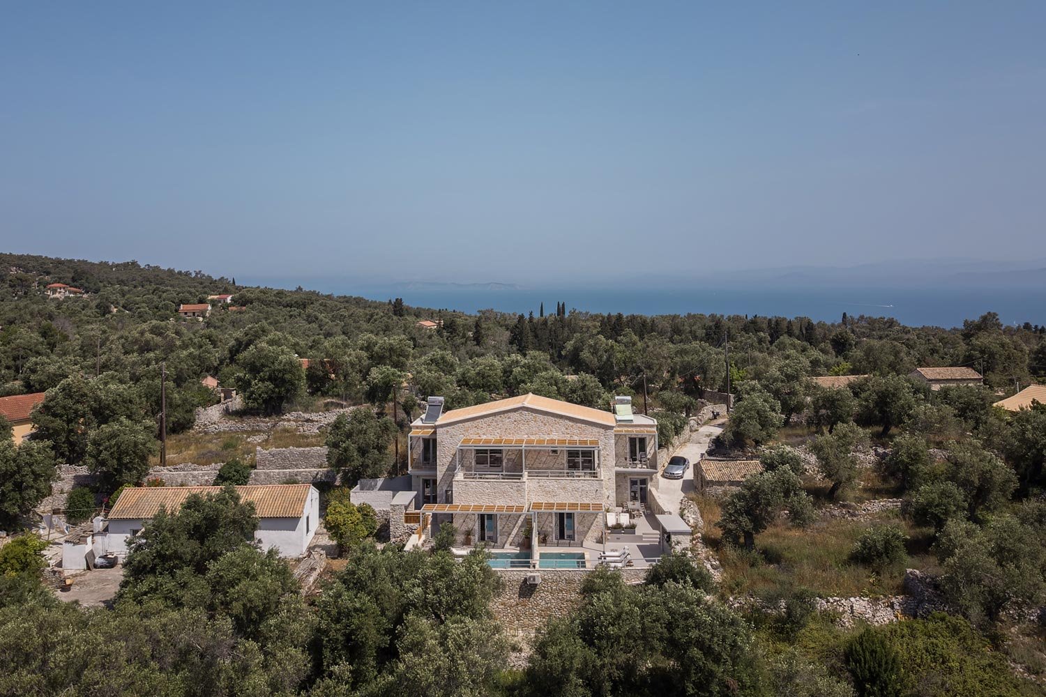 armonia-ii-villa-paxos-outdoor-space-01