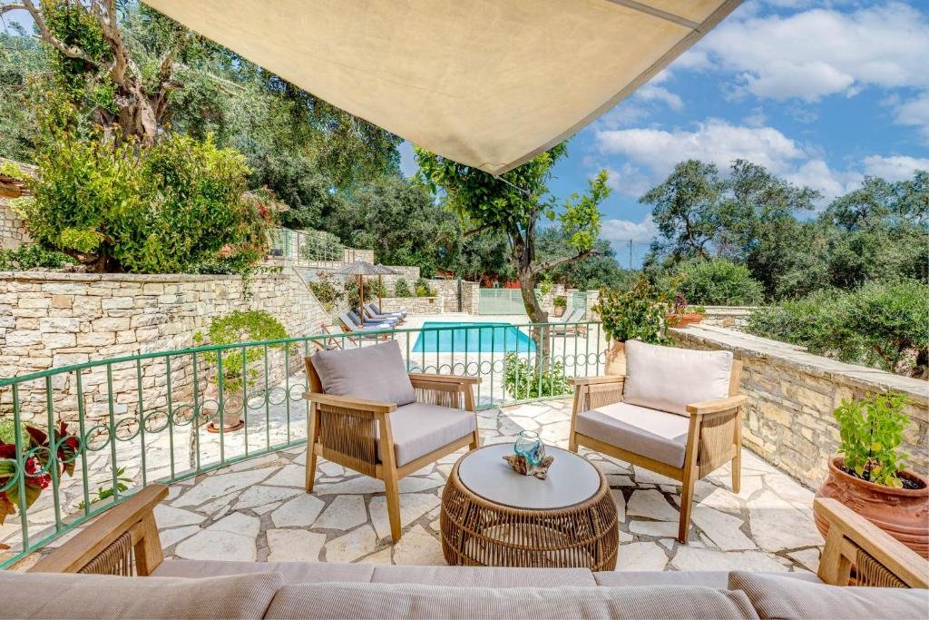 aurora-villa-paxos-outdoor-space-05