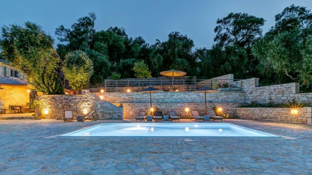 aurora-villa-paxos-pool-09