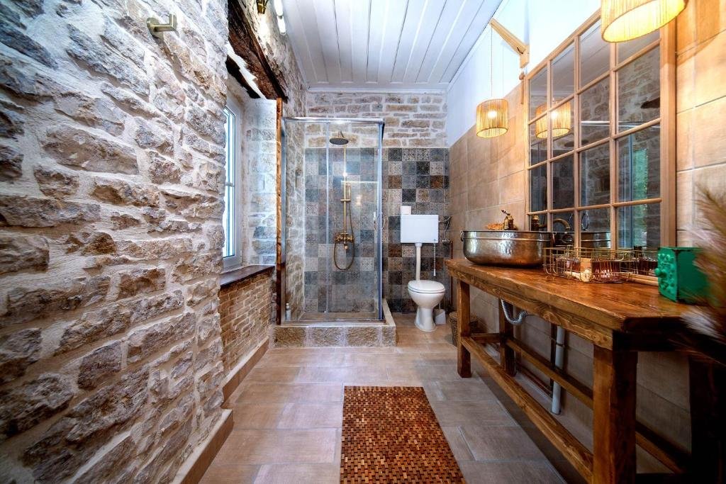 country-house-villa-paxos-bathroom-02