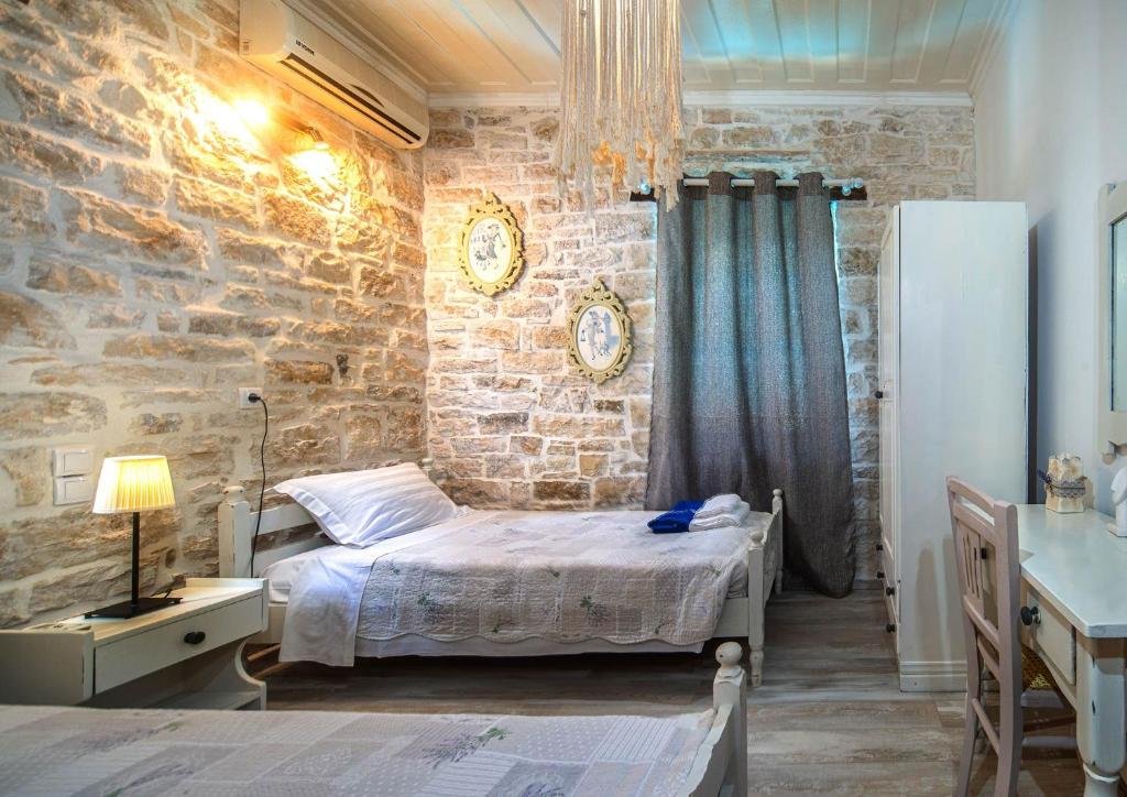 country-house-villa-paxos-bedroom-01