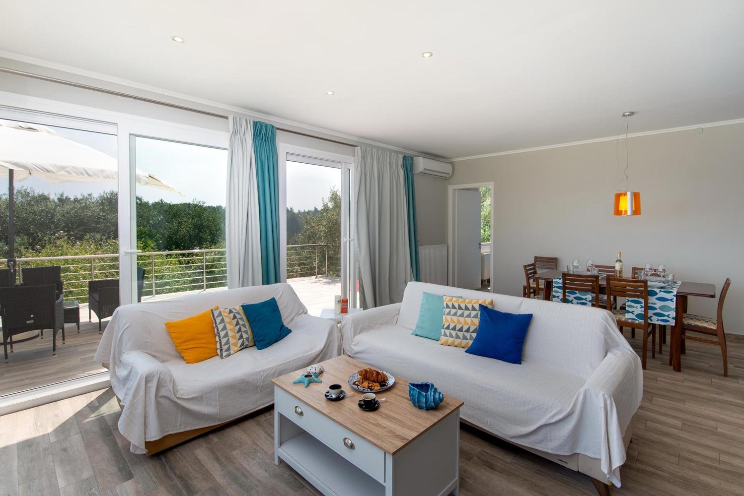 elisabetta-villa-paxos-livingroom-03