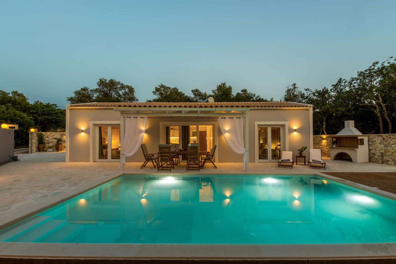 irida-villa-paxos-pool-04