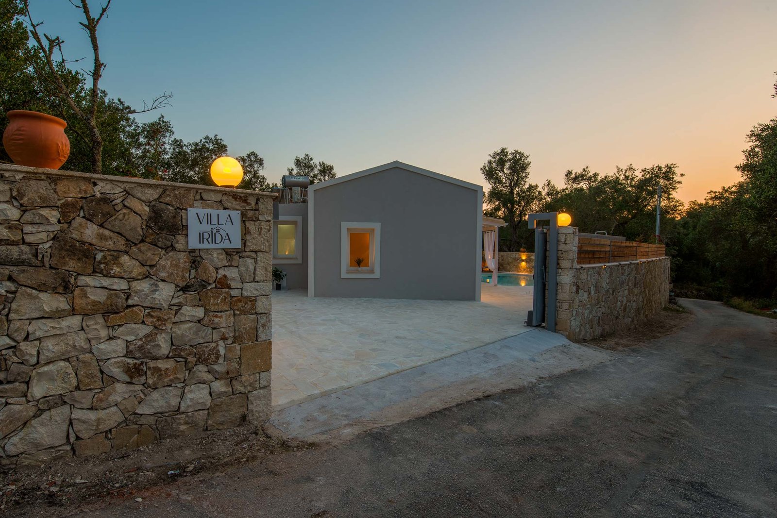 irida-villa-paxos-pool-07