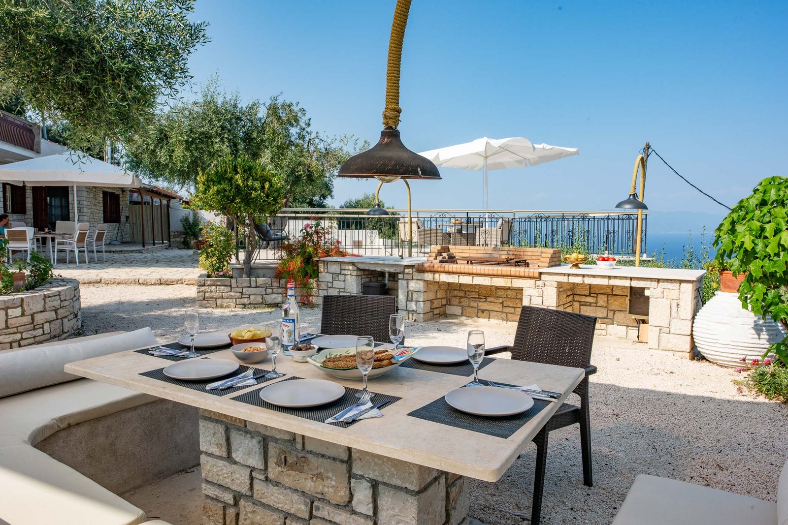 romanatika-villa-paxos-outdoor-space-02