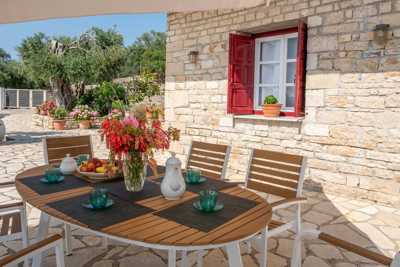 romanatika-villa-paxos-outdoor-space-10