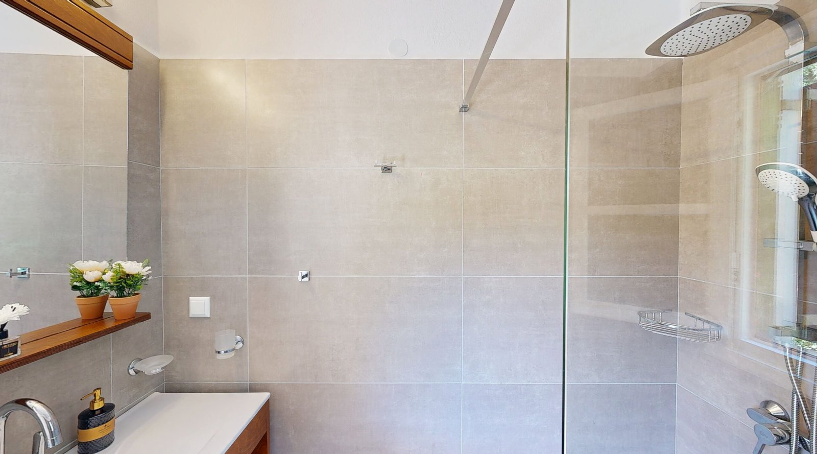 andrikos-studios-paxos-bathroom-03