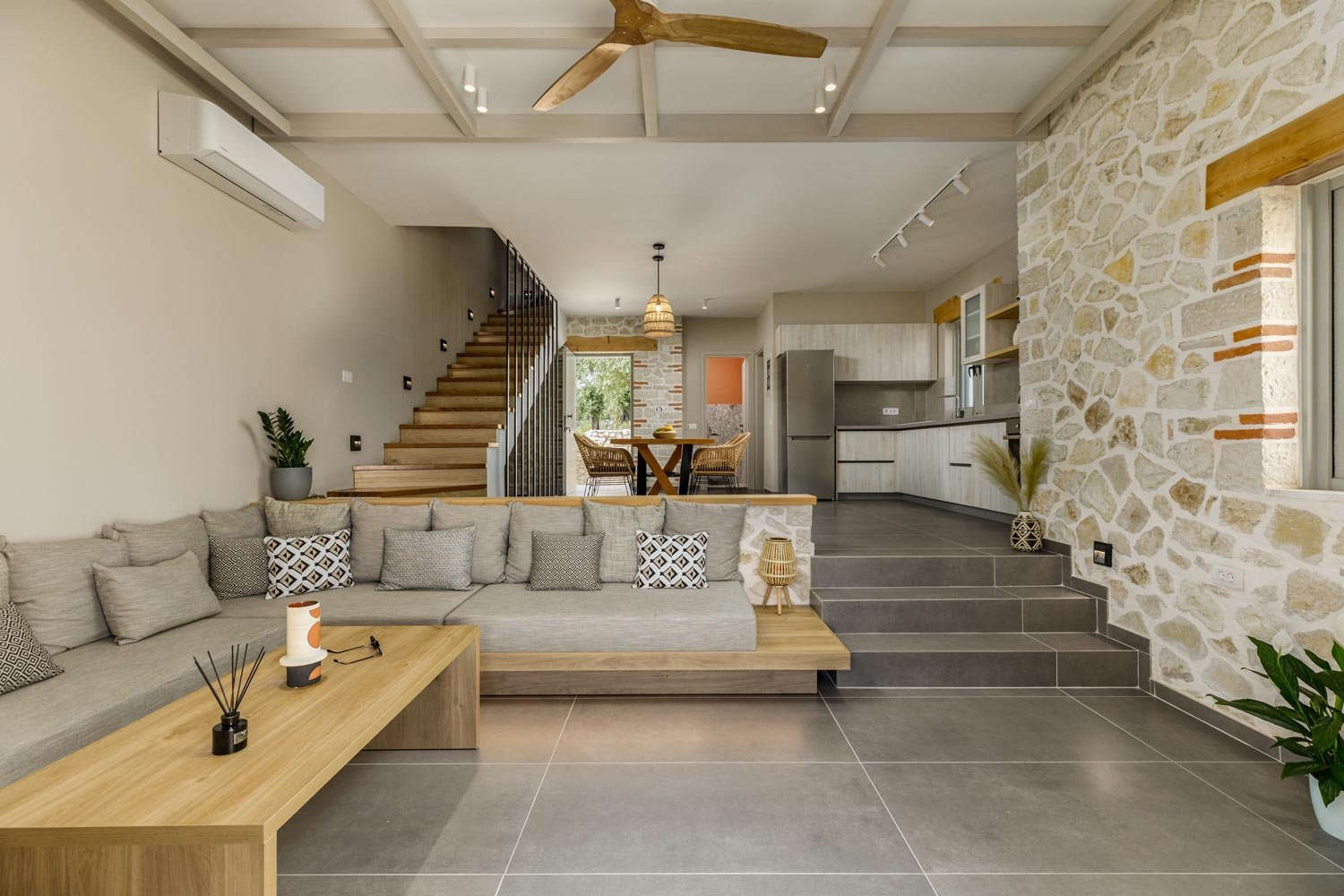 armonia-i-villa-paxos-livingroom-02