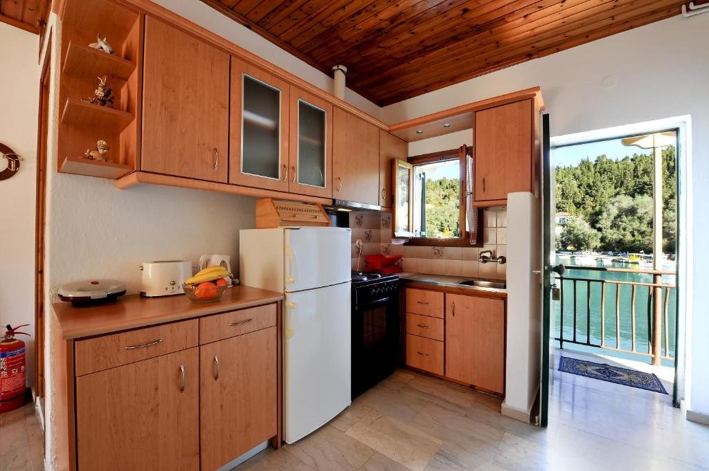 studios-lina-paxos-3