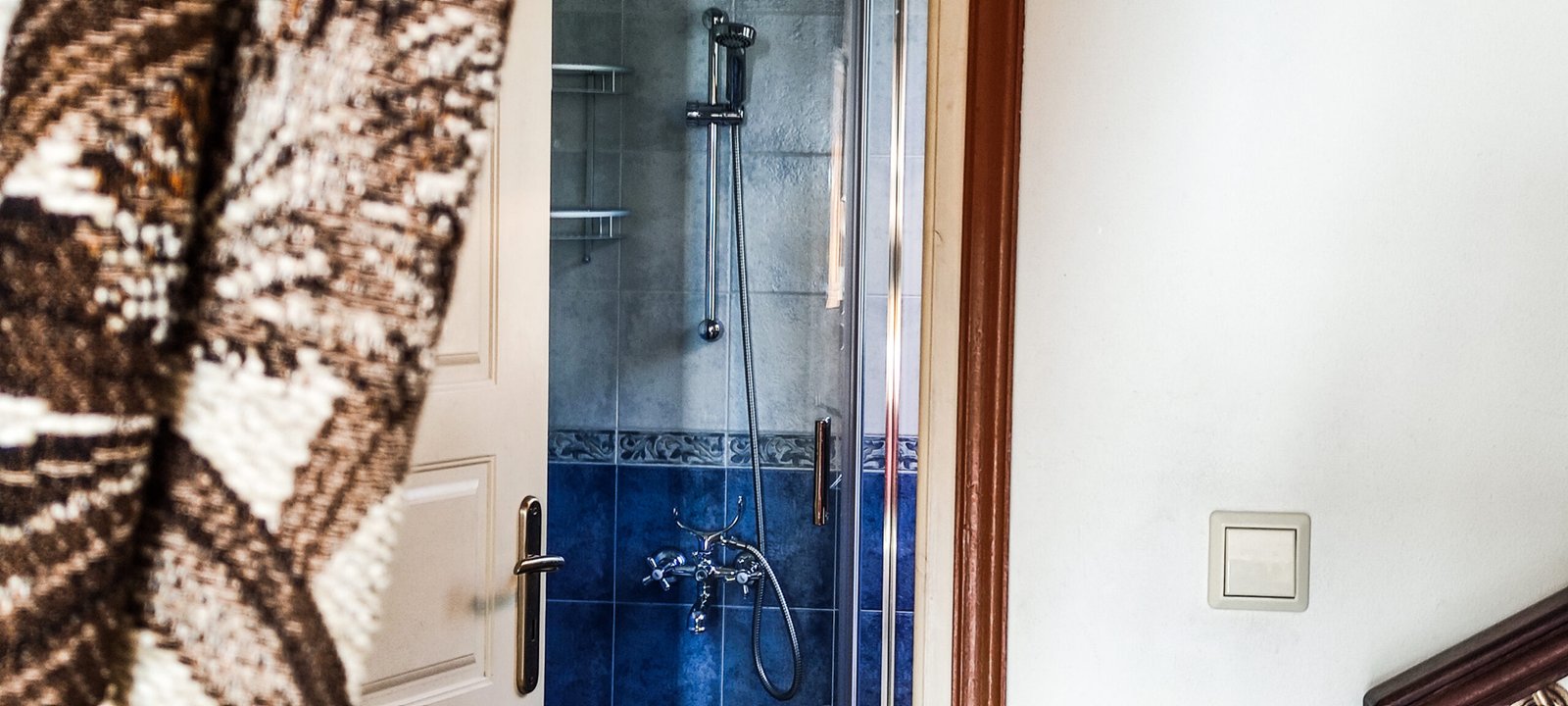 villa-alekos-paxos-bathroom-02