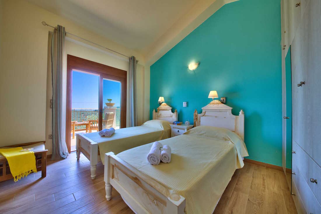 villa-androniki-paxos-bedroom-01