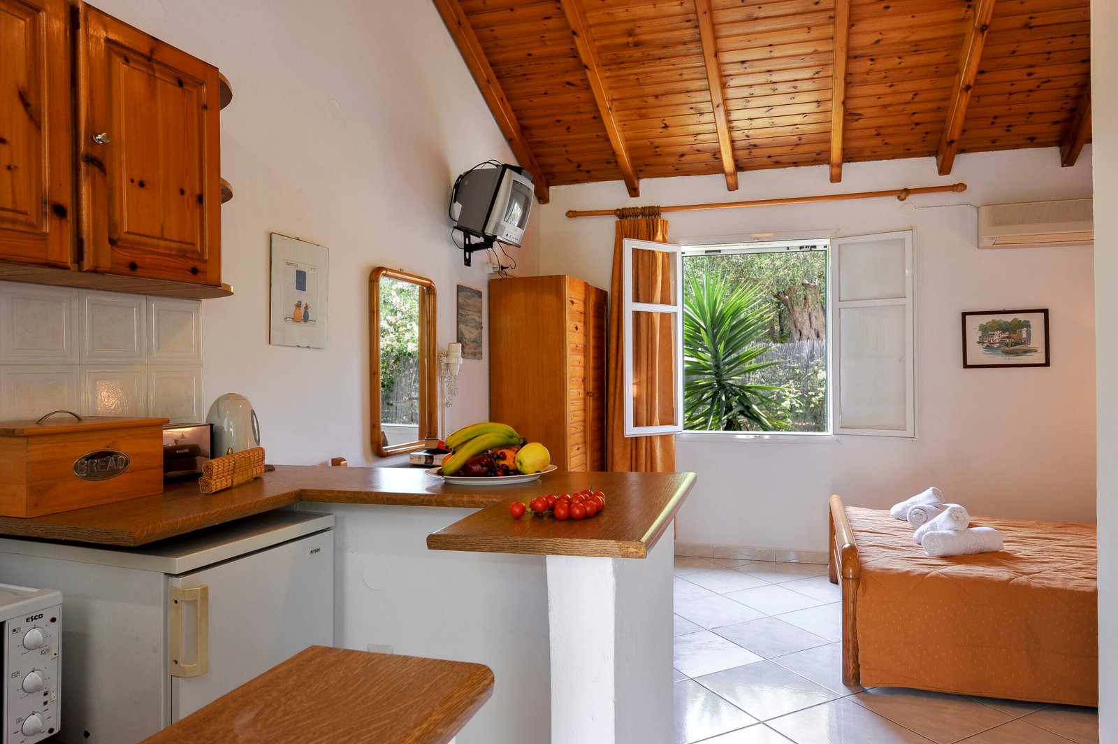 yorgos-studios-lakka-paxos-34